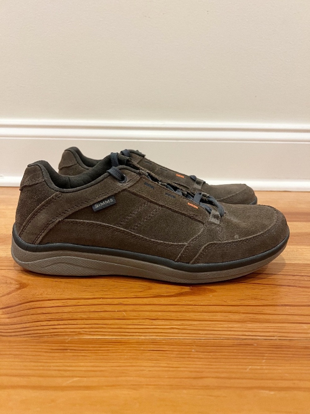 Simms Westshore Leather Shoe Mens 9.5 Hickory Suede Fishing Lace Up Comfort